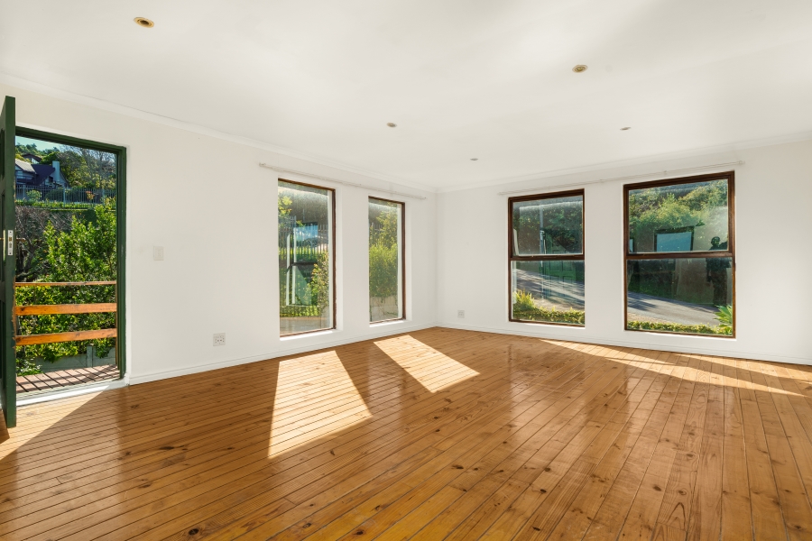 5 Bedroom Property for Sale in Heuwelkruin Western Cape